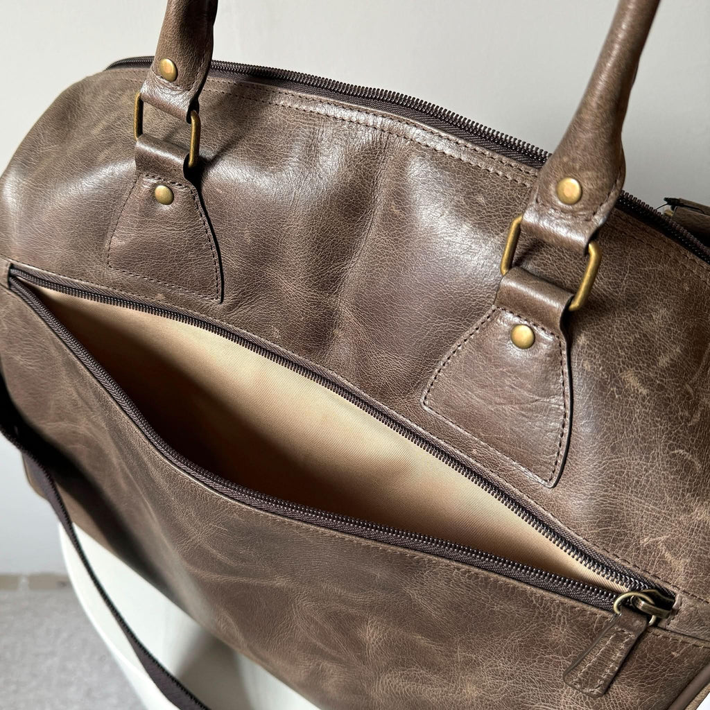 Crazy Horse Leather Weekender Bag – Full-Grain Travel Duffel with Laptop Pocket
